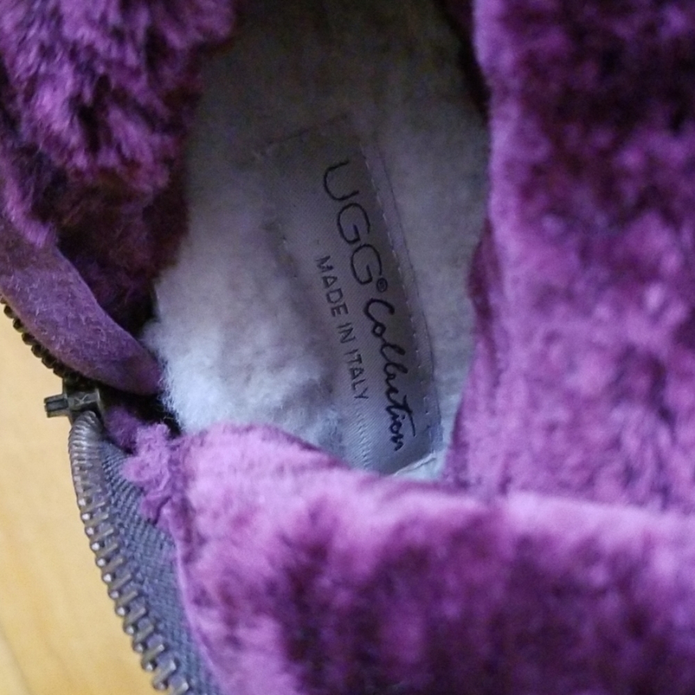 UGG Collection Boots. - Picture 5 of 8
